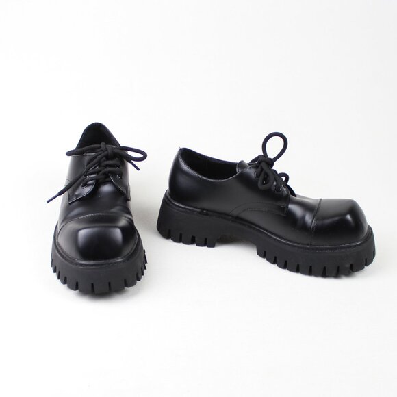 KOI Corrupter Oxford Square Toe Shoe - Picture 4 of 16